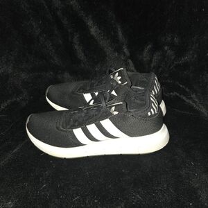 Adidas Swift Run X Womens Sneaker